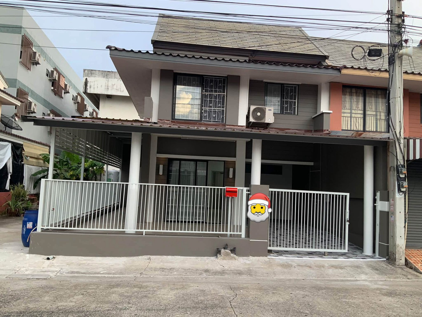 🏡 FOR RENT 2-story townhome for rent, Pruksa Village 52/2 Khlong Luang-Navanakorn, house in good location, at the beginning of the alley, wide road in front of the house, convenient parking 🐶🐱 No pets allowed 💰 Rent only 16,500 baht/month. 🏡 FOR RENT 2-story townhome for rent, Pruksa Village 52/2 Khlong Luang-Navanakorn, house in good location, at the beginning of the alley, wide road in front of the house, convenient parking 🐶🐱 No pets allowed 💰 Rent only 16,500 baht/month.