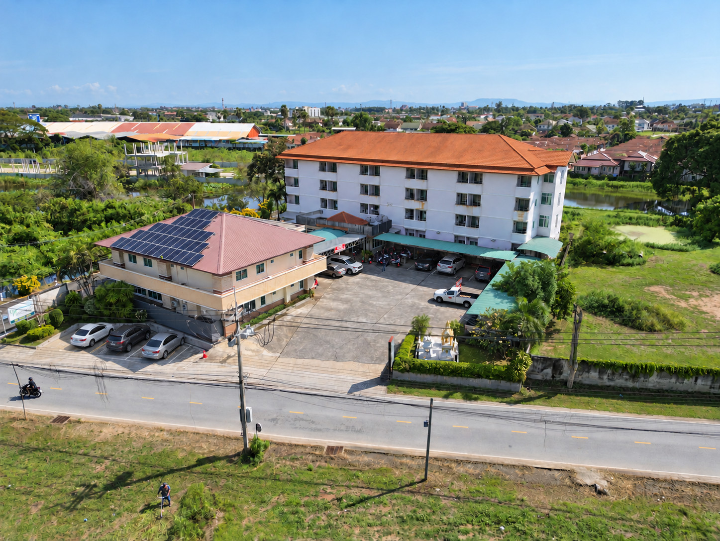 Hotel for sale with 87 apartments, ready to continue business Phitsanulok city location