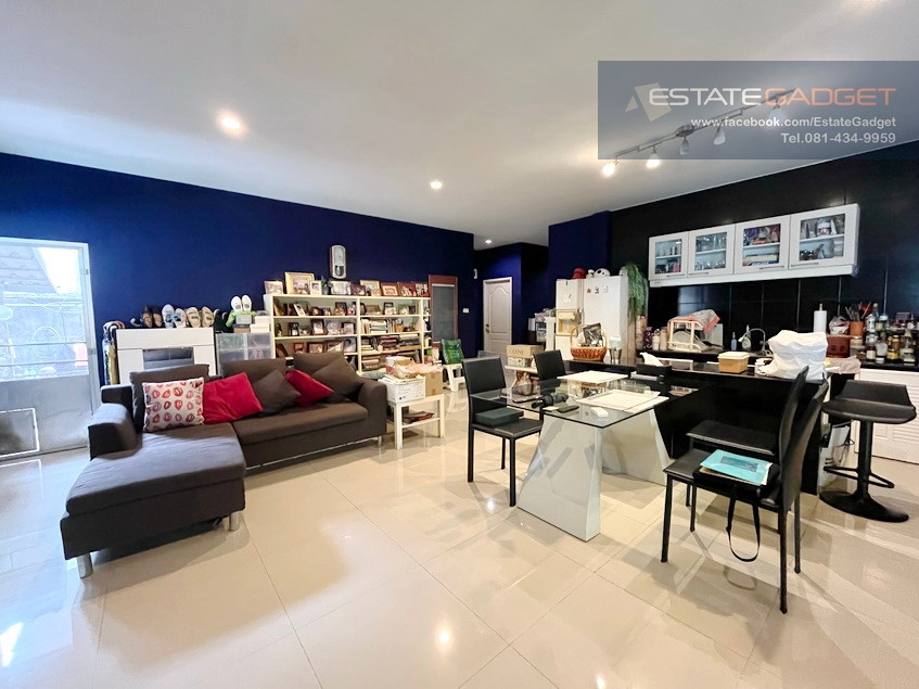 Single house for rent Soi Sukhumvit 12, 3 bedrooms, 4 bathrooms, 10 minutes walk from BTS/MRT Asoke (081-434-9959)