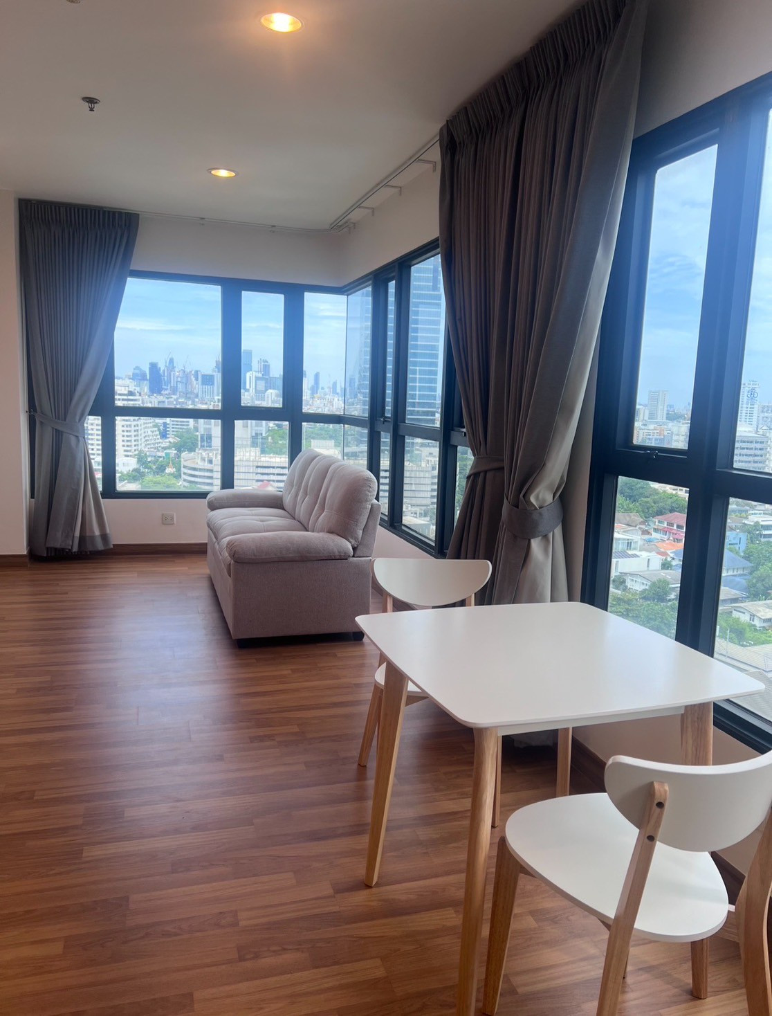 🌟 For Sale - The Crest Phahonyothin 11 2 Bed 2 Bath 82.78 sqm 8.5 mb. Call 0968623850 🌟 🌟 For Sale - The Crest Phahonyothin 11 2 Bed 2 Bath 82.78 sqm 8.5 mb. Call 0968623850 🌟