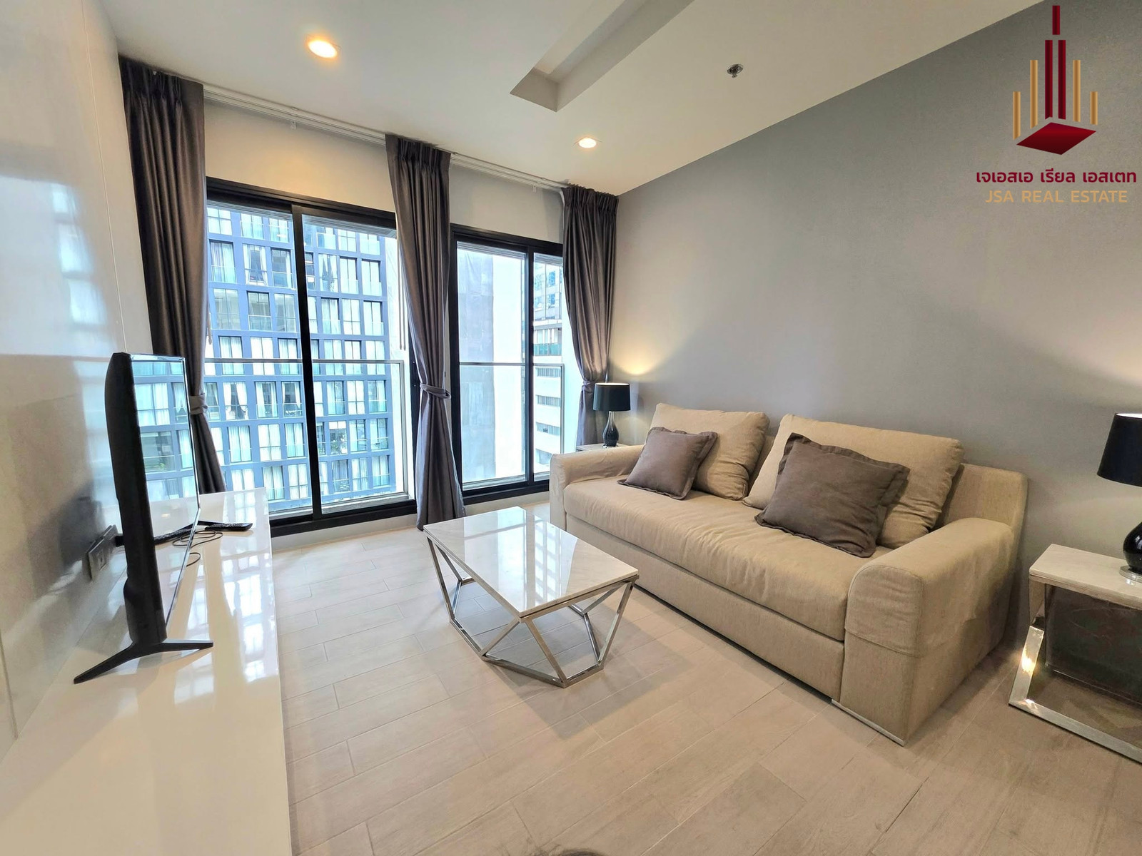 ✨ For Rent : Noble Ploenchit Condo ✨ 💰 Only 67,000 THB/month