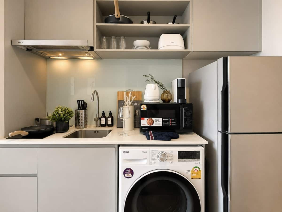 🏙️ Noble Revo Silom | Short-Term Rental | บริการครบครัน 🛏️ | ขนาด 38 ตร.ม. | ใกล้ BTS สุรศักดิ์ 🚆✨ – รูปที่ 2