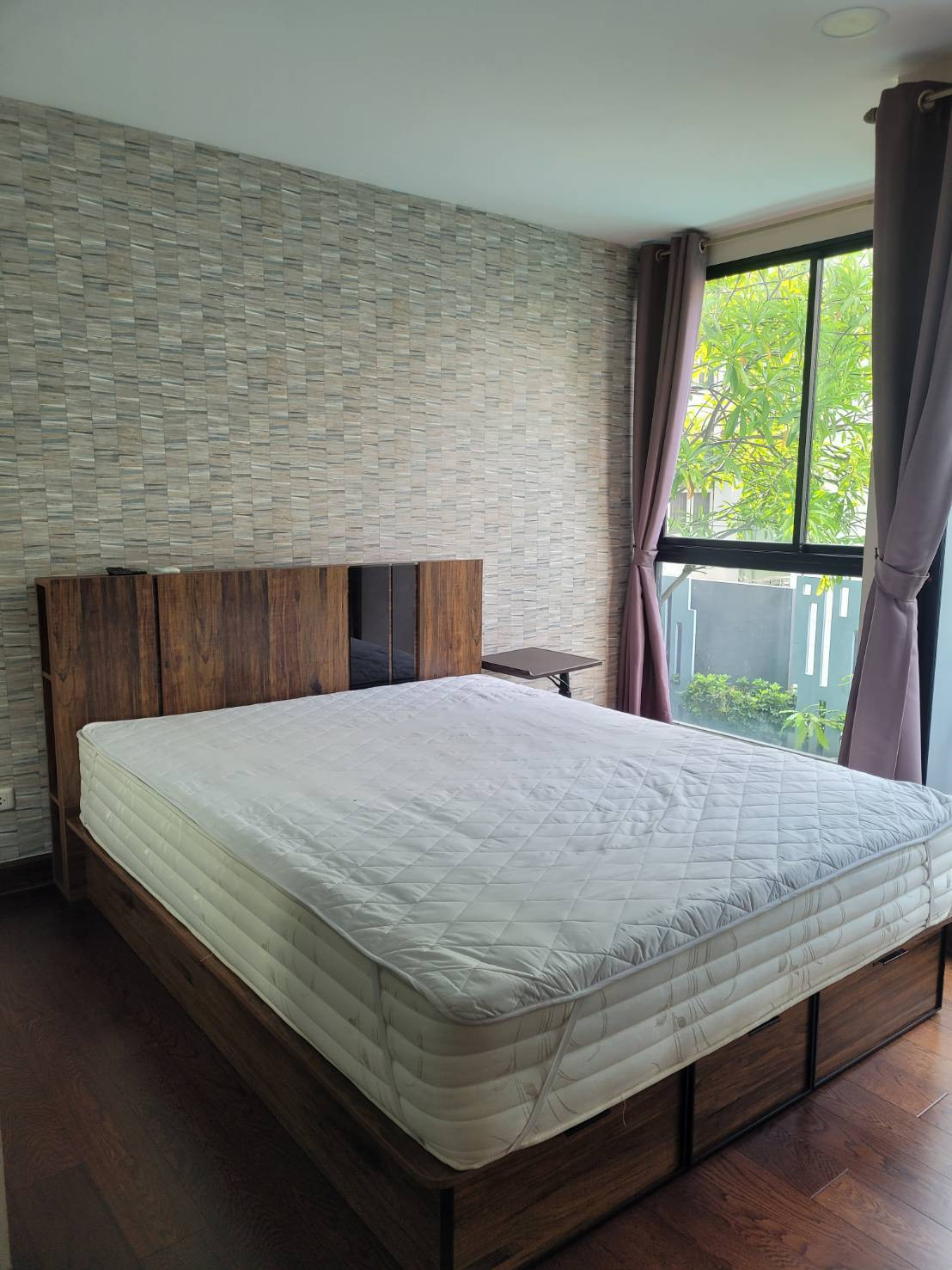 !! Beautiful room for rent, Bangkok Feliz Sathorn-Taksin Condo, near BTS Krung Thonburi.
