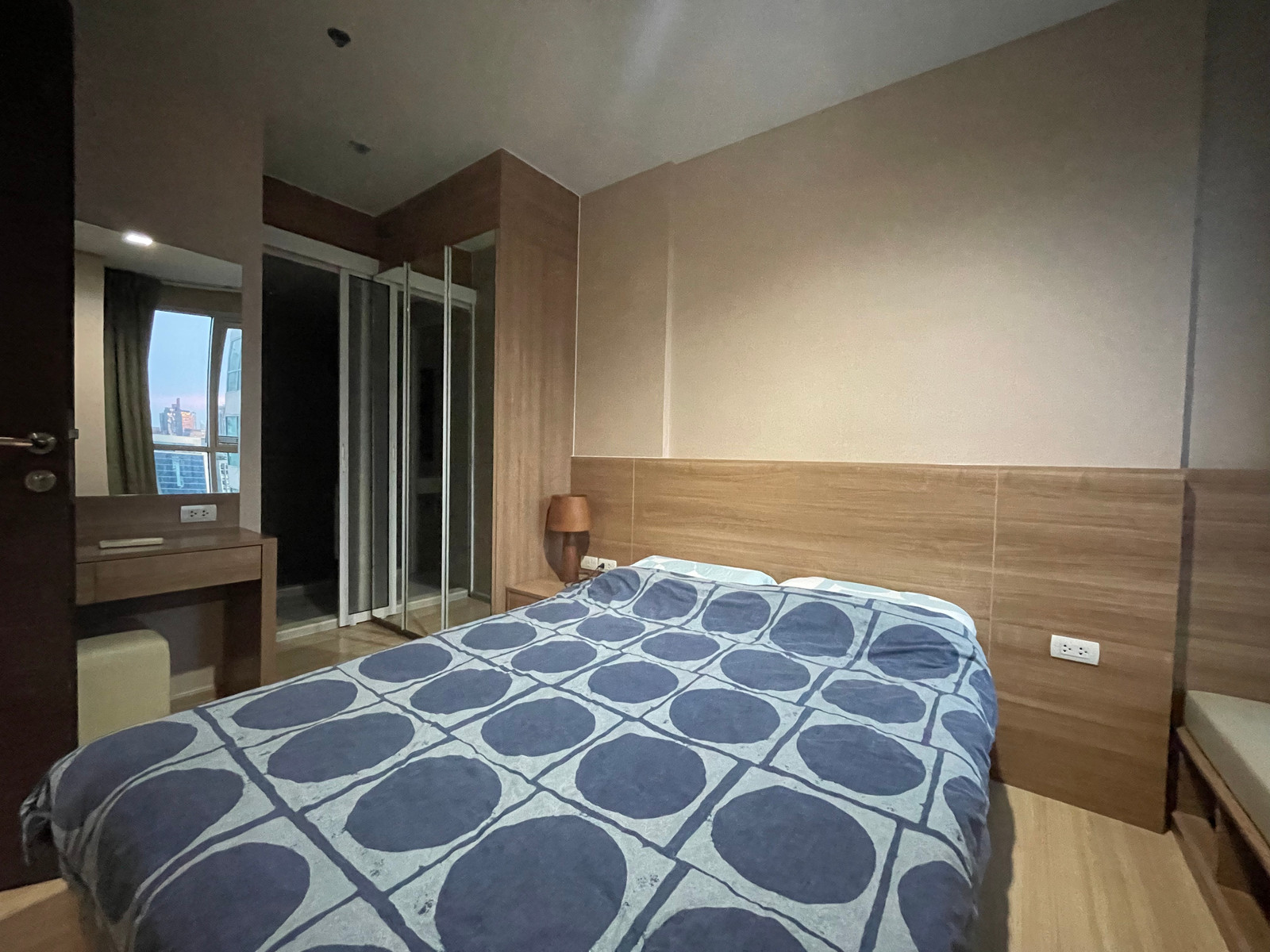 ริทึ่ม สาทร | 35.52 ตร.ม. หน่วยลงทุน 1 ห้องนอน (ทำเลไพร์ม สาทร-ตากสิน ใกล้ BTS สะพานตากสิน) 4,200,000 บาท ริทึ่ม สาทร | 35.52 ตร.ม. หน่วยลงทุน 1 ห้องนอน (ทำเลไพร์ม สาทร-ตากสิน ใกล้ BTS สะพานตากสิน) 4,200,000 บาท