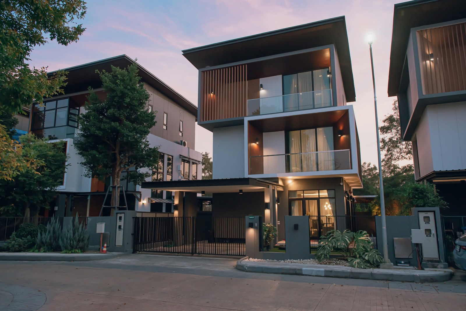 บ้านเดี่ยวหลังใหญ่ บิวท์อินสวยหรูทั้งหลัง ในโครงการเอกลักษณ์ สันทราย ใกล้ รวมโชค - Central Festival 5 นาที