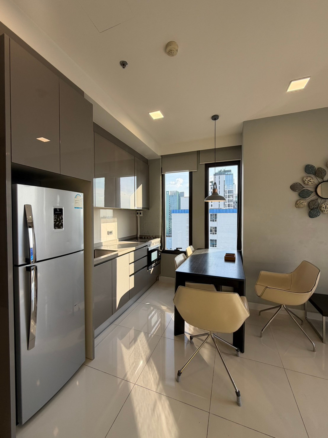 🔥Condo for rent, M Phyathai (2 Pets Allowed), 2 bedrooms, rent 40,000 baht, ready to move in, make an appointment to view the room 085-362-6455 Julie