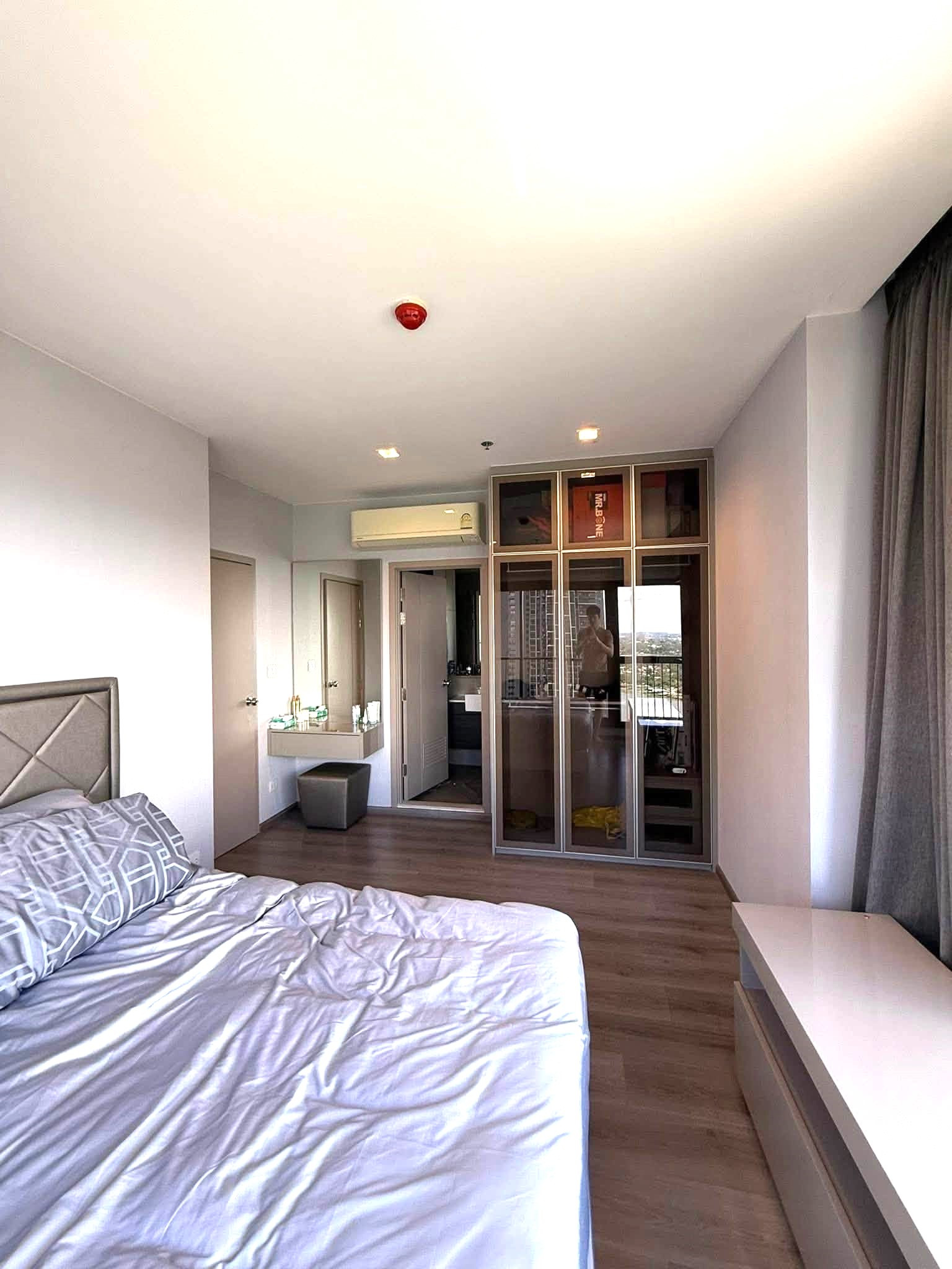 Condo for rent, The Politan Rive, new condo next to the Chao Phraya River. Area up to 61 sq m., 41st floor, beautiful Chao Phraya view, 2 bedrooms, 2 bathrooms, near MRT Phra Nang Klao Bridge, 830 meters. – รูปที่ 4
