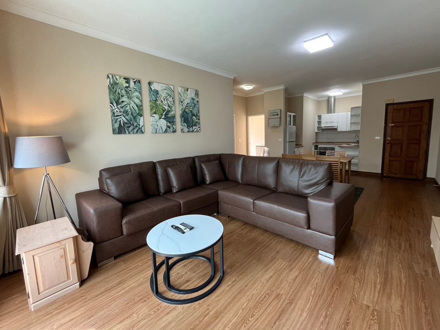 For rent: Raintree Villa Thonglor 9, large rooms, divided living space into proportions, airy, receives natural light. For rent: Raintree Villa Thonglor 9, large rooms, divided living space into proportions, airy, receives natural light.