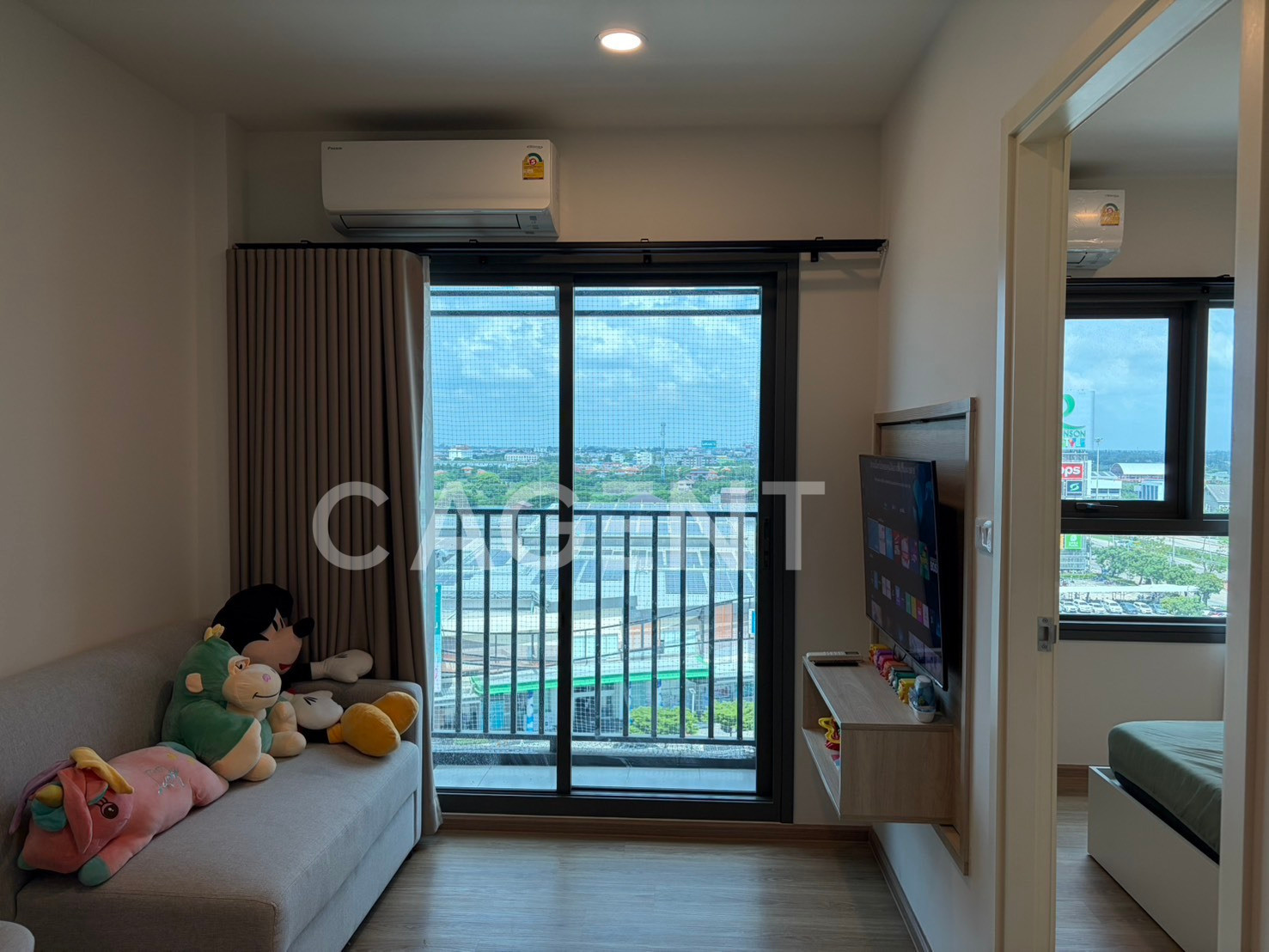 ปล่อยเช่าคอนโด “Escent Ville สุพรรณบุรี“ ติดโรบินสัน วิวเปิดโล่ง รายล้อมด้วยสิ่งอำนวยความสะดวกครบครัน – รูปที่ 2