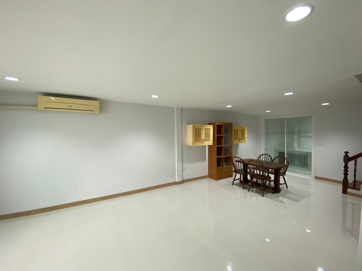 ให้เช่าทาวน์เฮาส์ 2 ชั้น หมู่บ้านศิขริน ใกล้ ABAC หัวหมาก MK-02 line @livingbkk
