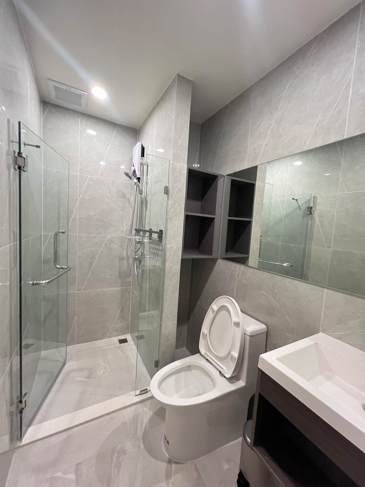 ปล่อยเช่า Nue District R9 (Rama 9) เฟอร์นิเจอร์และเครื่องใช้ไฟฟ้าครบ สัญญา 1 ปี - 21,000 บาท/เดือน – รูปที่ 2