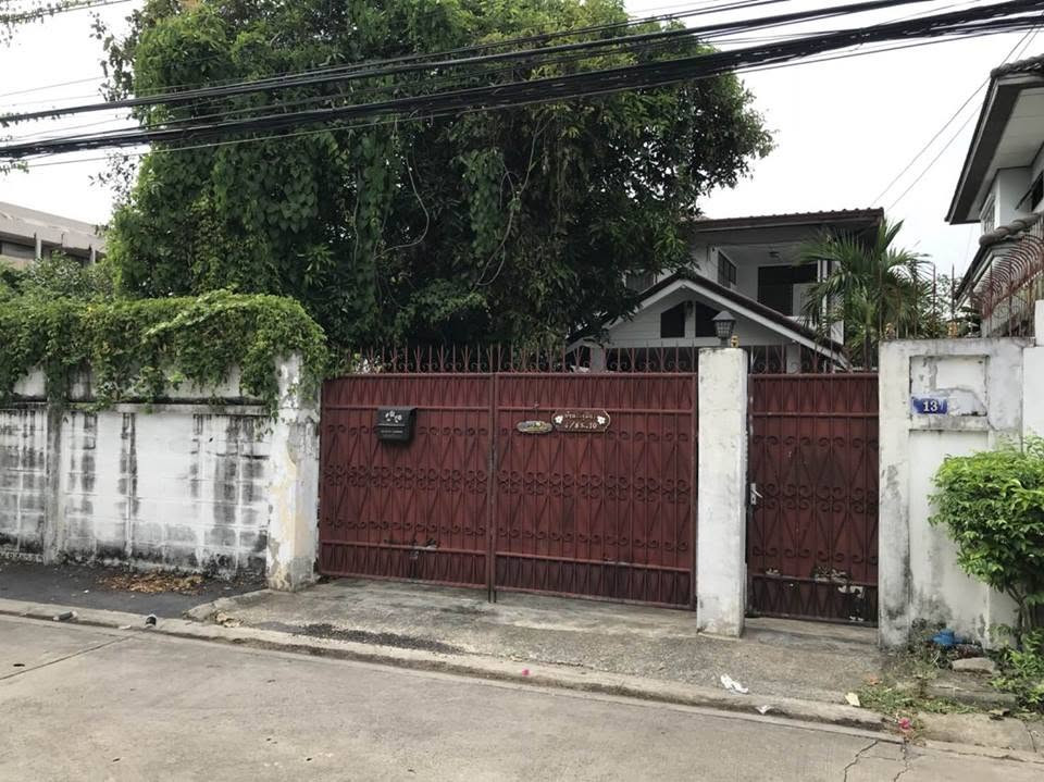 (Code HR400) Single-detached House for sale in Chokchai 4: Single-detached house Chokchai 4 (Code HR400) Single-detached House for sale in Chokchai 4: Single-detached house Chokchai 4