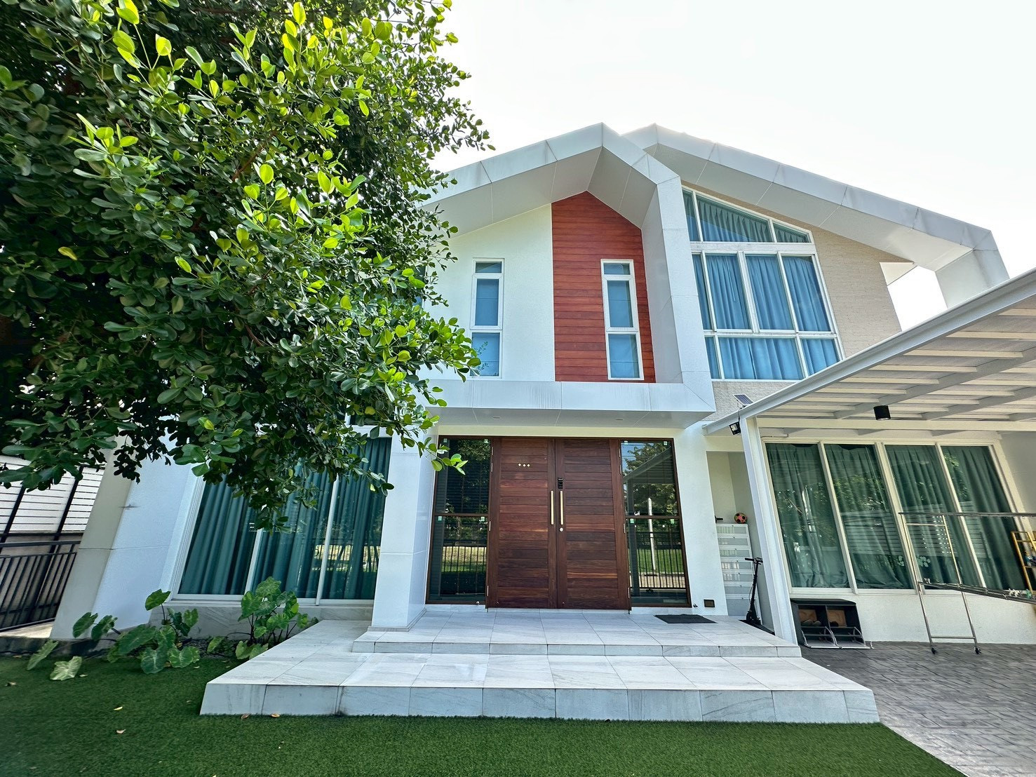 Manthana Pinklao Rama 5 / 4 Bedrooms (FOR SALE) BNS286