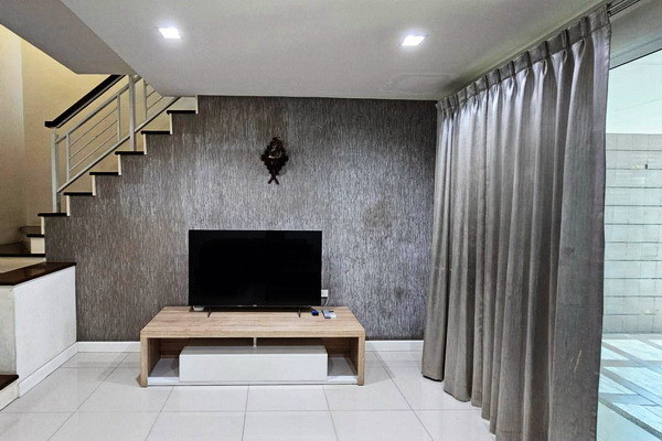 [ให้เช่า] หมู่บ้าน ทาวน์ อเวนิว ศรีนครินทร์ / 3 ห้องนอน 4 ห้องน้ำ / 22 ตรว. 180 ตรม. **33,000** ทาวน์โฮม 3 ชั้นตกแต่งสวย เลี้ยงสัตว์ได้ เฟอร์นิเจอร์ครบชุด พร้อมเข้าอยู่ ใกล้รถไฟฟ้าสถานีศรีนุช – รูปที่ 3
