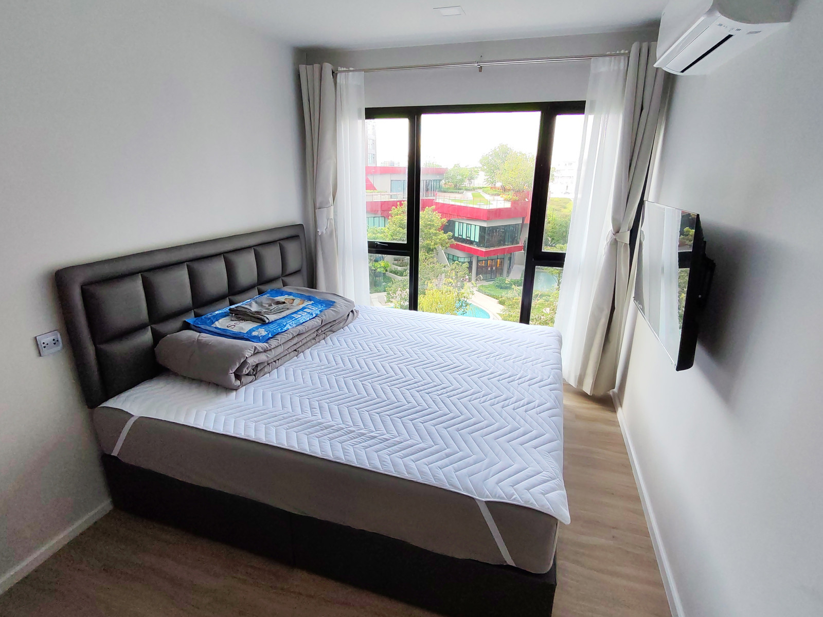 ขายคอนโด Atmoz Flow Minburi ชั้น 5 ห้องมุมเป็นส่วนตัว วิวสระว่ายน้ำ เฟอร์นิเจอร์ครบ พร้อมเข้าอยู่ – รูปที่ 2