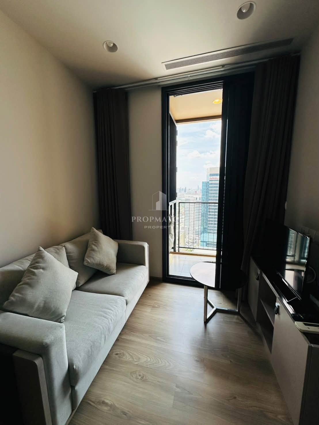 ✨Flash Deal ✨OKA HAUS Sukhumvit 36 ( 1Bed 1Bath 27SQM.) พร้อมอยู่ ! เพียง 3,970,000 บาท Tel.0981315848 @propmatch 