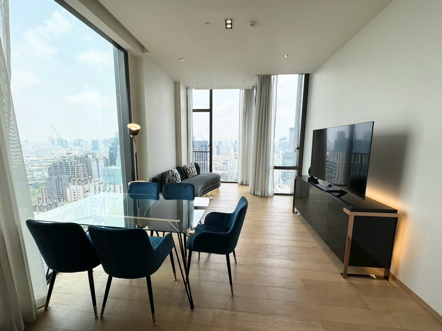 Luxury High-Floor Residence for Sale | 28 Chidlom 