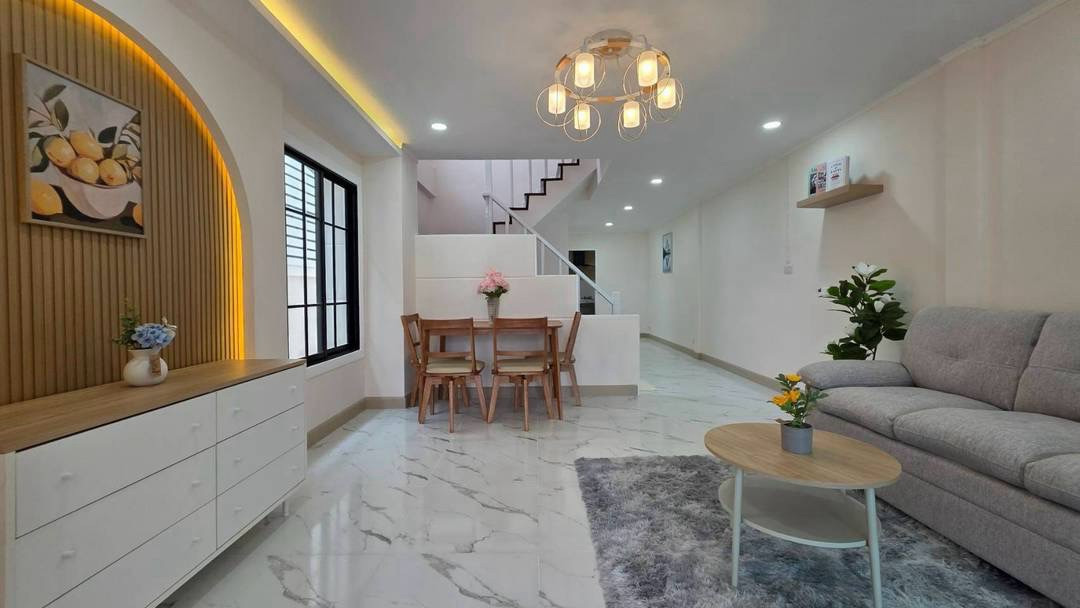 🏡ทาวน์เฮาส์ลุมพินี บางบัวทอง ใกล้ถนนกาญจนาภิเษกเพียง 100 เมตร! รีโนเวทใหม่พร้อมอยู่ มีห้องนอนชั้นล่าง ทำเลดี เดินทางสะดวก – รูปที่ 4