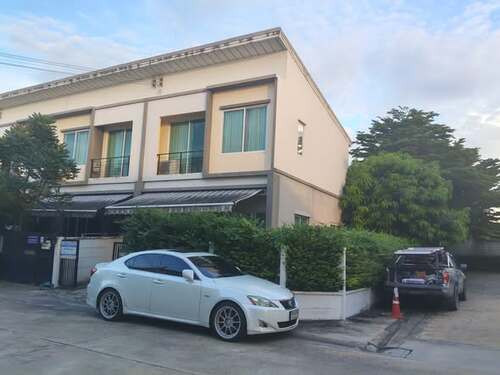 Townhome for sale, Pleno Rama 5-Pinklao, corner unit.