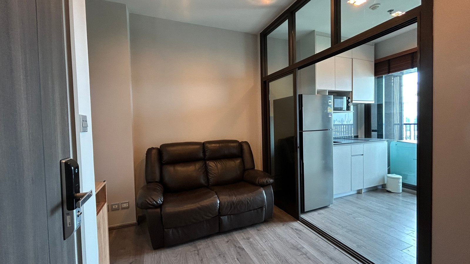 For rent: Whizdom Avenue Ratchada - Ladprao (Whizdom Avenue Ratchada - Ladprao) in Chatuchak, Bangkok. Room never rented out.