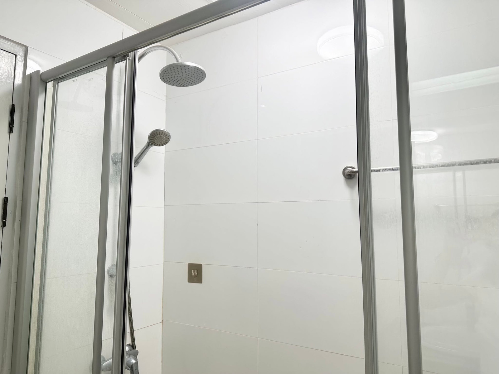 Royal Place 2 (BTS Ratchadamri) 💰 22,000 baht/month 📅 Ready to view and move in: 10 November 2026 📐 63 sq m. | 🏢 22nd floor – รูปที่ 4
