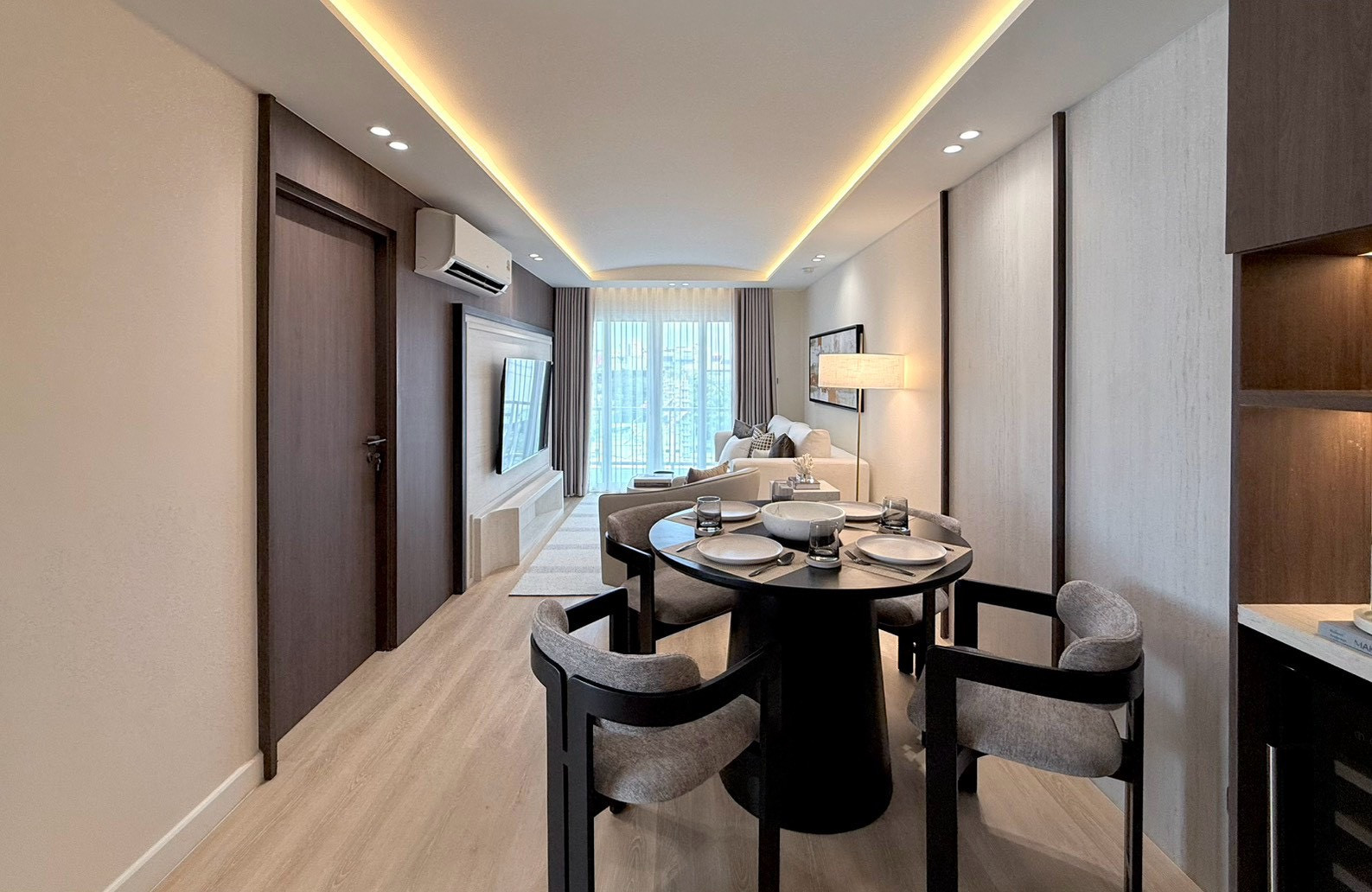 Rawee Waree Residence : รวี วารี เรสซิเดนซ์, เชียงใหม่ คอนโดห้องใหญ่ 80.70 ตร.ม. ใจกลางนิมมานฯ พร้อมวิวดอยสุเทพ | 9.59 ล้านบาท ฟรีค่าโอน