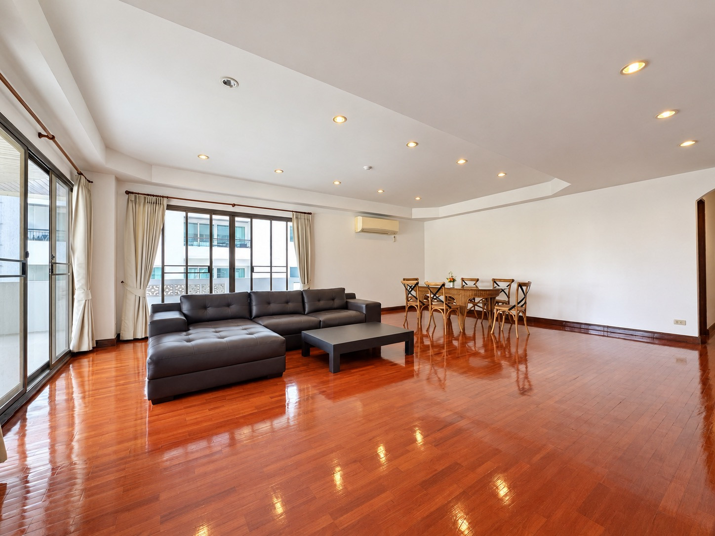 For Rent Cat Friendly Apartment in Wireless Road - Bangkok