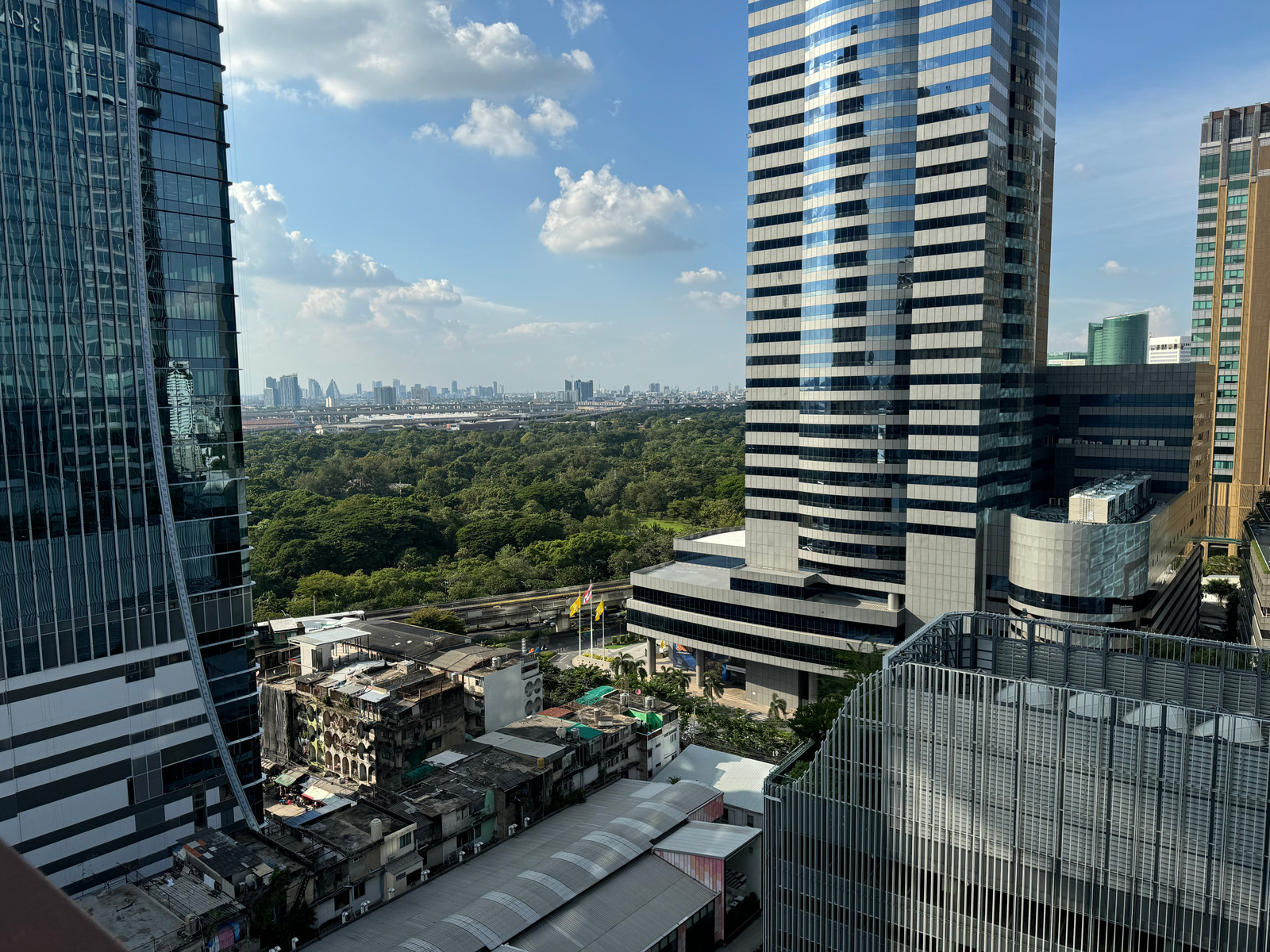 ขาย ซิม วิภา ลาดพร้าว 1 ห้องนอน 35 ตรม ชั้น 17 ทิศเหนือ วิวสระ – รูปที่ 2