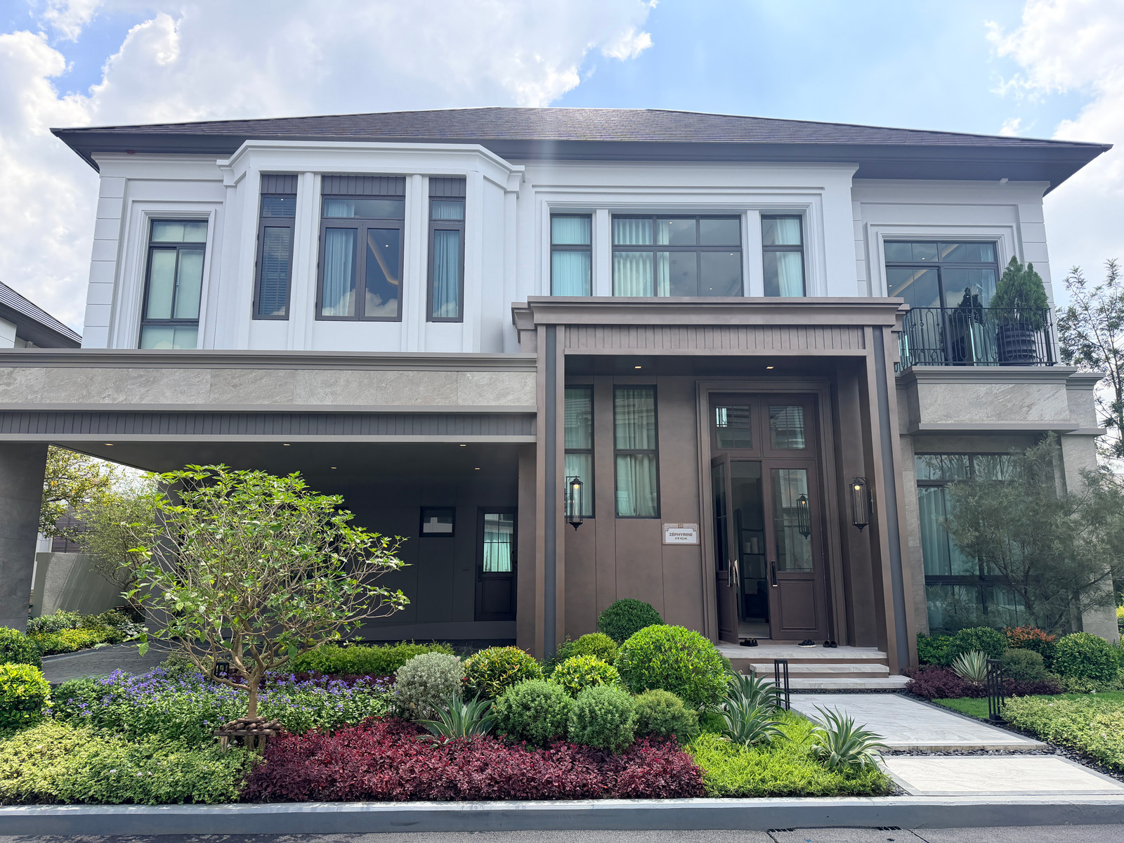 Grand Bangkok Boulevard Chaengwatthana-Ratchaphruek บ้านดีๆสำหรับคนดีๆ