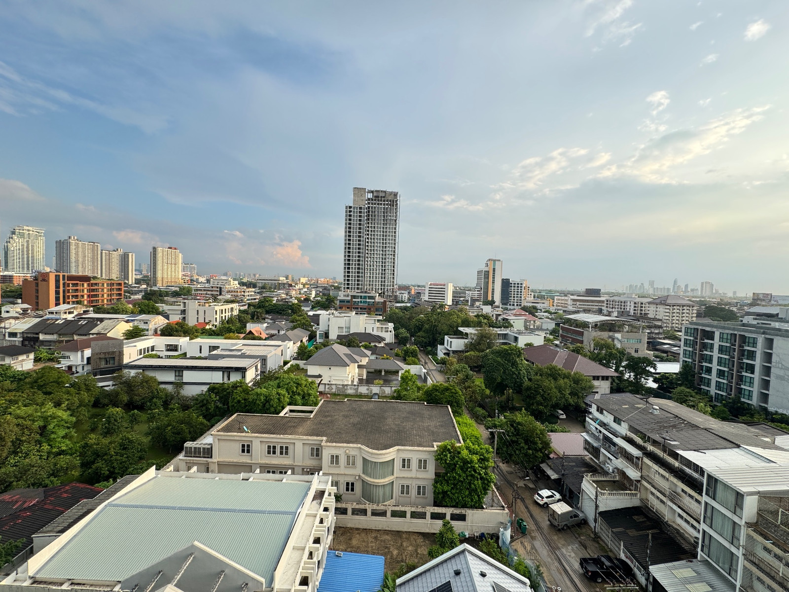 Hidden gem of Thonglor! ขายคอนโด 38 Mansion โครงการสงบ เลี้ยงสัตว์ได้ ใกล้ BTS ทองหล่อ ห้องรีโนเวทใหม่ พร้อมอยู่ วิวไม่บล็อก ตรม.ไม่ถึงแสน – รูปที่ 2