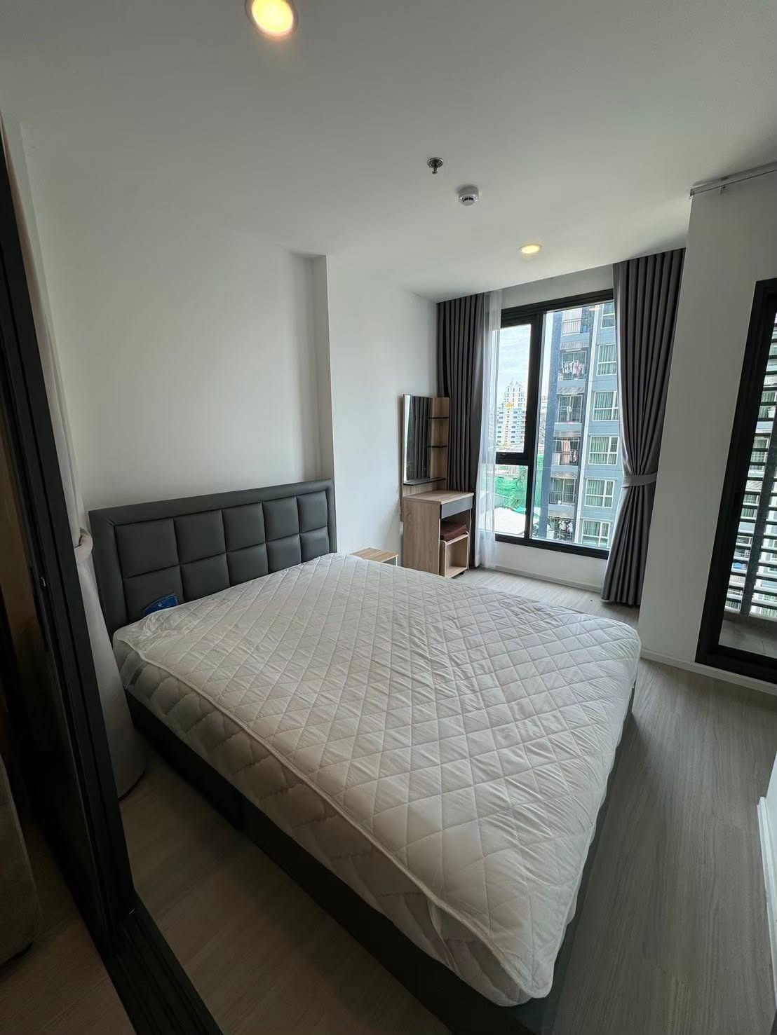 Unit Available at Denim Jatujak (Code: PLOY4)–Multiple units available—prices negotiable!