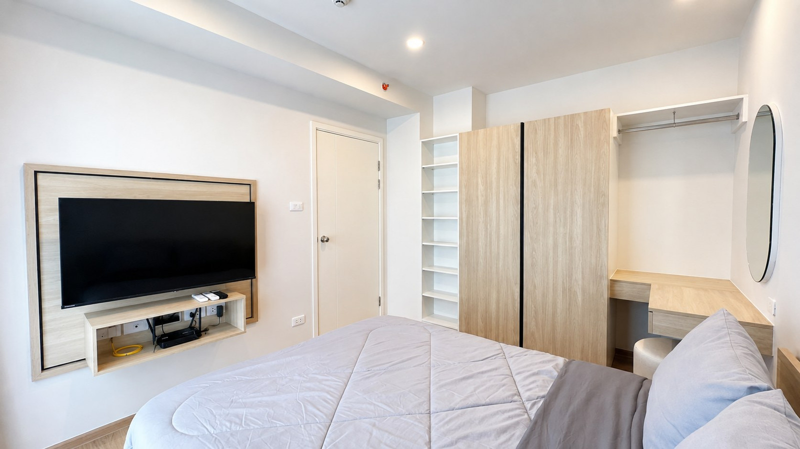 For rent, PHYLL Phuket, 1 bedroom, 32 sq m, 4th floor, Building A, fully furnished, free Wi-Fi, no common fees. Near Central Phuket – รูปที่ 2