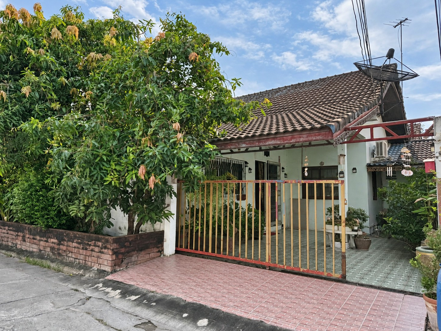 ราคาดีใจกลางเมือง! พร้อมเข้าอยู่!! ขายบ้านเดี่ยวชั้นเดียว หมู่บ้านกิตตินิเวศน์ (Kittiniwet Village) 40.1 ตร.ว. รามคำแหง 68  – รูปที่ 2