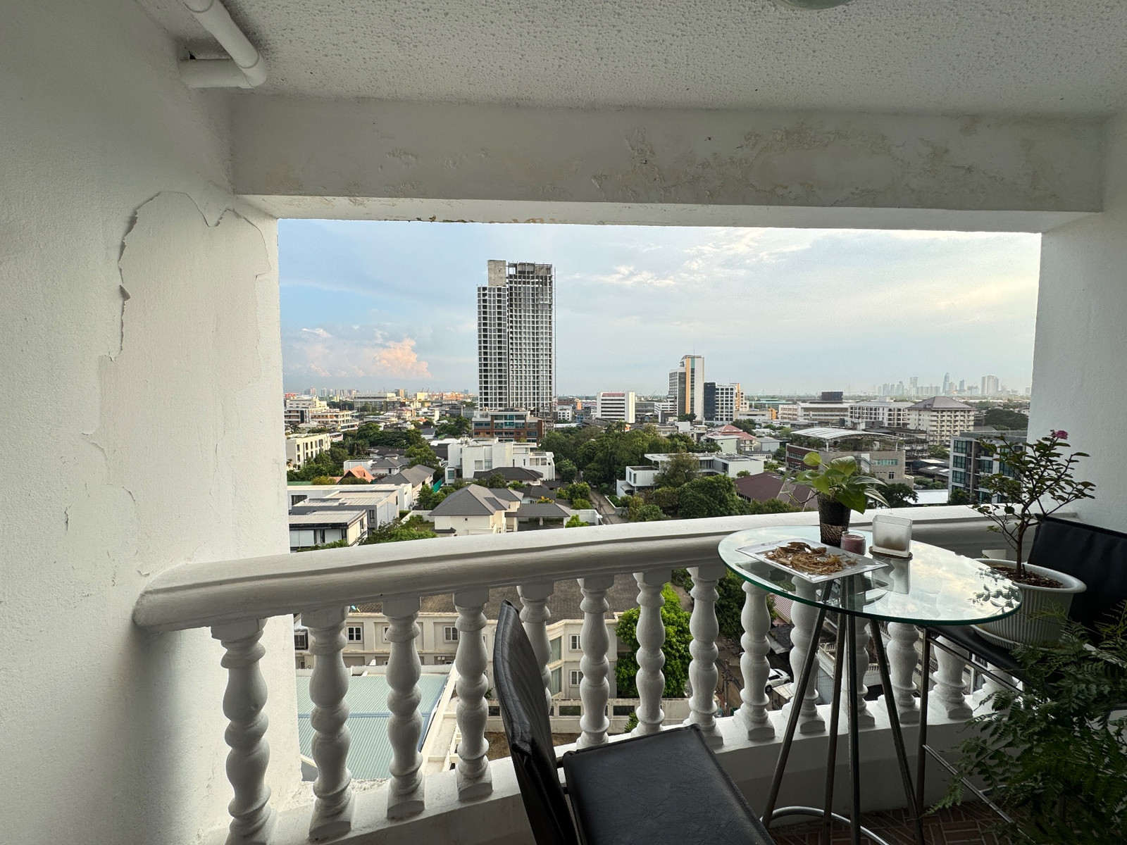 Hidden gem of Thonglor! ขายคอนโด 38 Mansion โครงการสงบ เลี้ยงสัตว์ได้ ใกล้ BTS ทองหล่อ ห้องรีโนเวทใหม่ พร้อมอยู่ วิวไม่บล็อก ตรม.ไม่ถึงแสน – รูปที่ 3