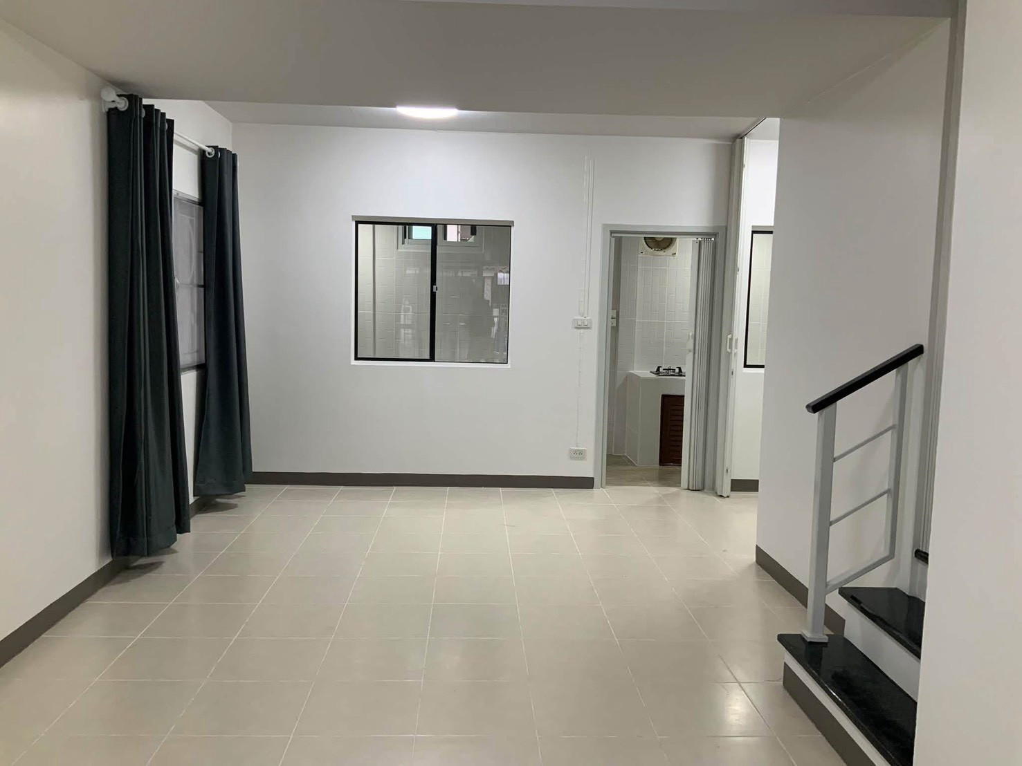 🏡 FOR RENT ให้เช่าทาวน์โฮม 2 ชั้น หมู่บ้านพฤกษา 52/2 คลองหลวง–นวนคร บ้านทำเลดี อยู่ต้นซอย ถนนหน้าบ้านกว้าง จอดรถสะดวก 🐶🐱 ไม่อนุญาตให้เลี้ยงสัตว์ 💰 ค่าเช่าเพียง 16,500 บาท/เดือน – รูปที่ 4