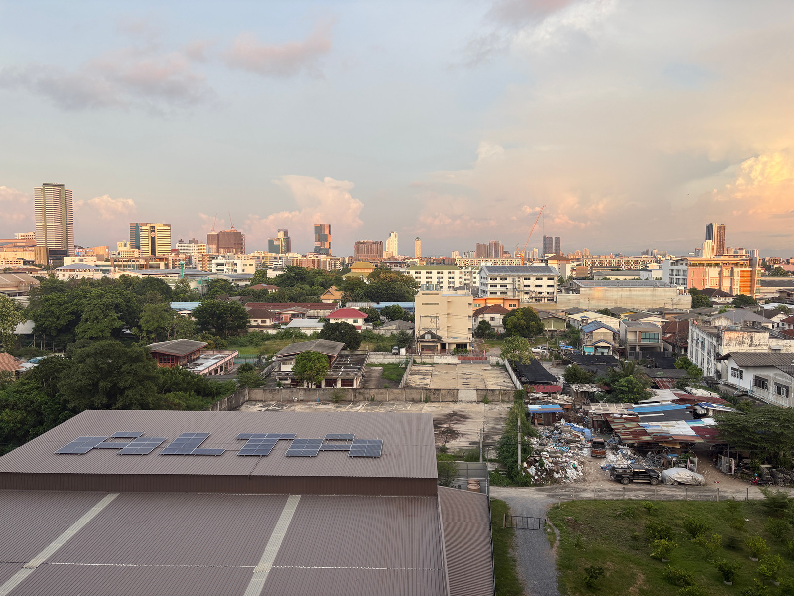 LUMPINI VILLE ลาซาล-แบริ่ง, กรุงเทพ ขายด่วน 1.45MB! (เช่า 5,500) คอนโด LPN ลาซาล - แบริ่ง ชั้น8 27ตร.ม. ห้องมุม ไม่มีตึกบัง วิวโล่ง () LUMPINI VILLE ลาซาล-แบริ่ง, กรุงเทพ ขายด่วน 1.45MB! (เช่า 5,500) คอนโด LPN ลาซาล - แบริ่ง ชั้น8 27ตร.ม. ห้องมุม ไม่มีตึกบัง วิวโล่ง ()