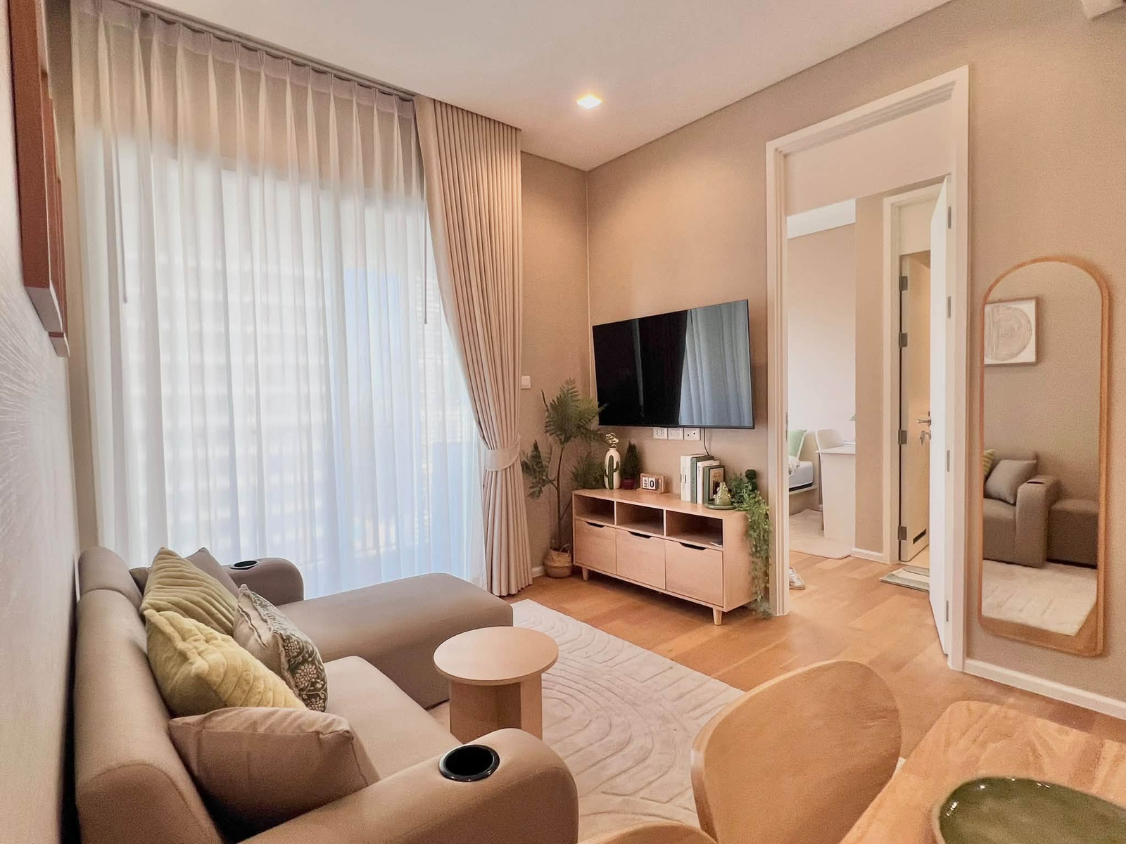 The Saint Residences คอนโด ห้องใหม่ตกแต่งสวย ห้องใหญ่ 44 ตรม. โล่งสบาย ว่างพร้อมให้เช่า