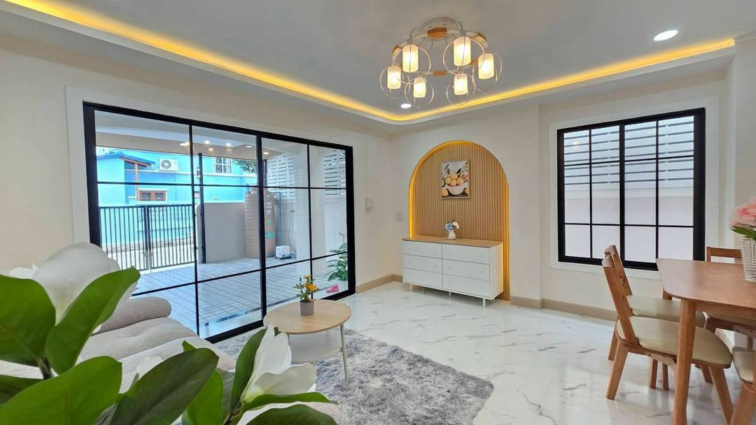 🏡ทาวน์เฮาส์ลุมพินี บางบัวทอง ใกล้ถนนกาญจนาภิเษกเพียง 100 เมตร! รีโนเวทใหม่พร้อมอยู่ มีห้องนอนชั้นล่าง ทำเลดี เดินทางสะดวก – รูปที่ 3