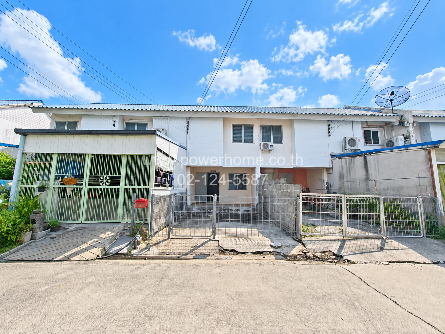 Baan Eua-Athorn, 2 floors, good location, near Lotus Rangsit, Khlong 7.