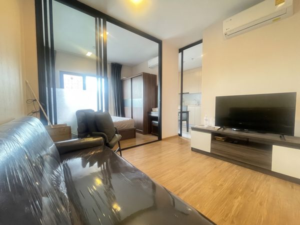 ห้องสวยวิวดี ตกแต่งใหม่พร้อมอยู่ คุ้มค่าน่าจับจอง!!⭐Metris พระราม9-รามคำแหง