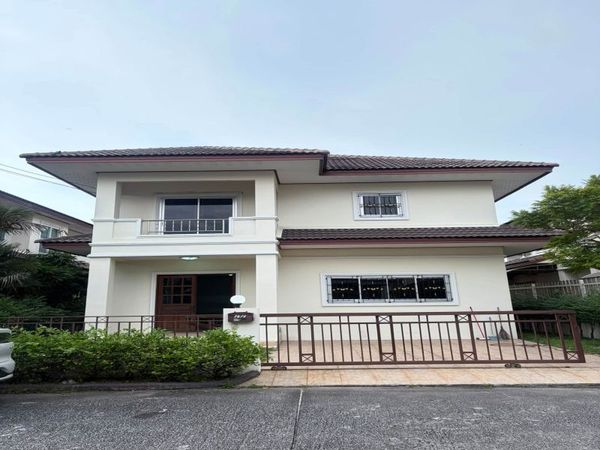 ขายบ้าน หมู่บ้านศรีนครินทร์ ศรีราชา 4 นอน พื้นที่กว้าง ใกล้ J-Park / โลตัส