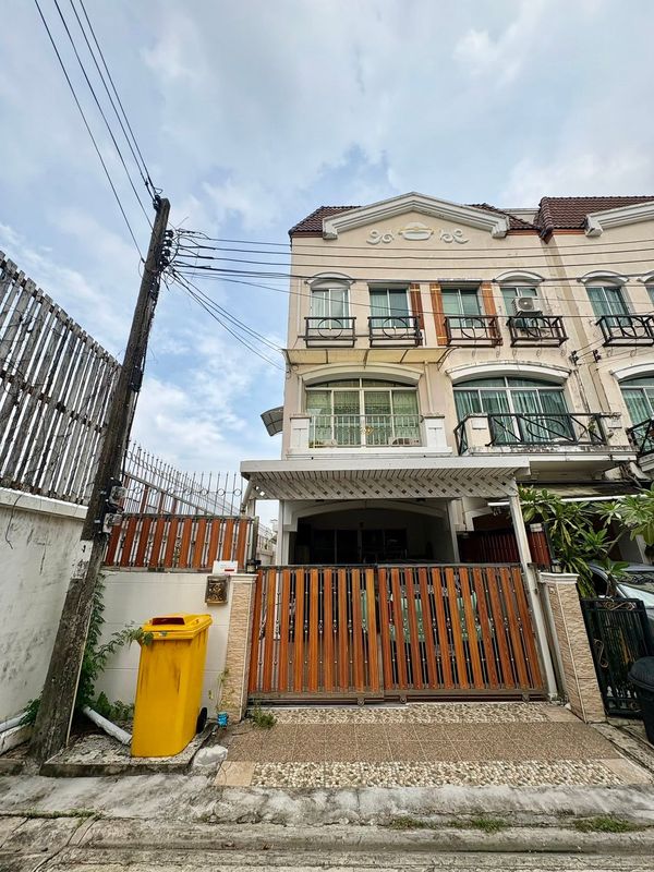 (Code ME318) House for rent, Baan Klang Muang The Paris Rama 9 – Ramkamhaeng project: Baan Klang Muang The Paris Rama 9 - Ramkamhaeng.