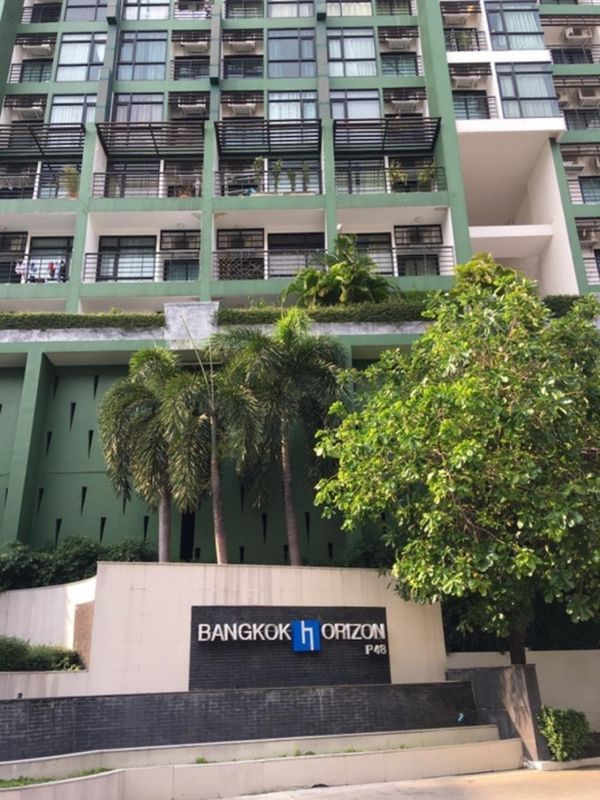 Condo for rent Bangkok Horizon P48, corner room, 17th floor, size 54 sq m, 2 bedrooms, near MRT Phetkasem 48.