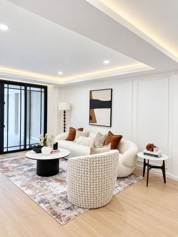 Townhome for rent, Phra Khanong zone - 3 bedrooms.
