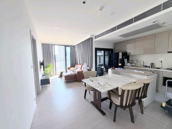 For rent ONE9FIVE Asoke – Rama 9, spacious room, 2 bedrooms, 2 bathrooms, fully furnished, near MRT Rama 9.