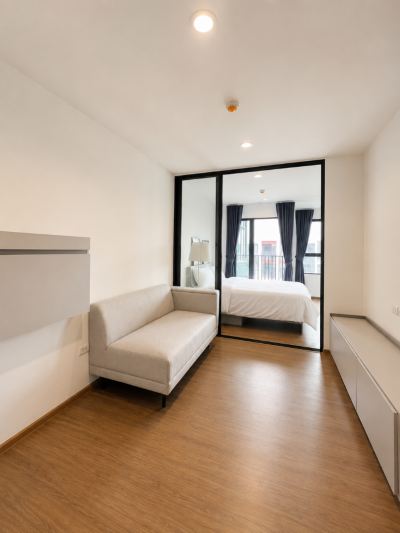 💰 Condo for sale with existing tenant, receiving rental income of 13,200 THB/month. Estimated return on investment: approximately 7.1% per year.