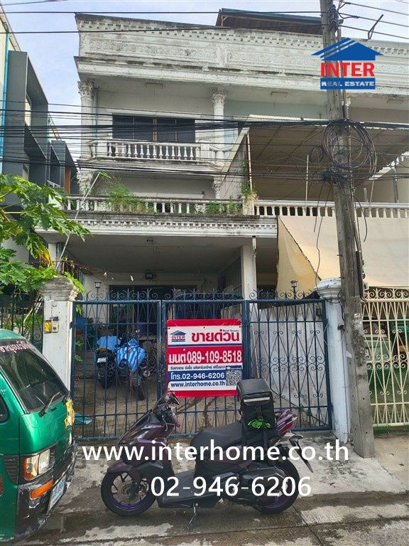 Townhome, 4 floors, 44 sq m, townhome near MRT Phawana, Soi Lat Phrao 41, Intersection 20, Lat Phrao Road, Ratchadaphisek Road, Chatuchak District, Bangkok.