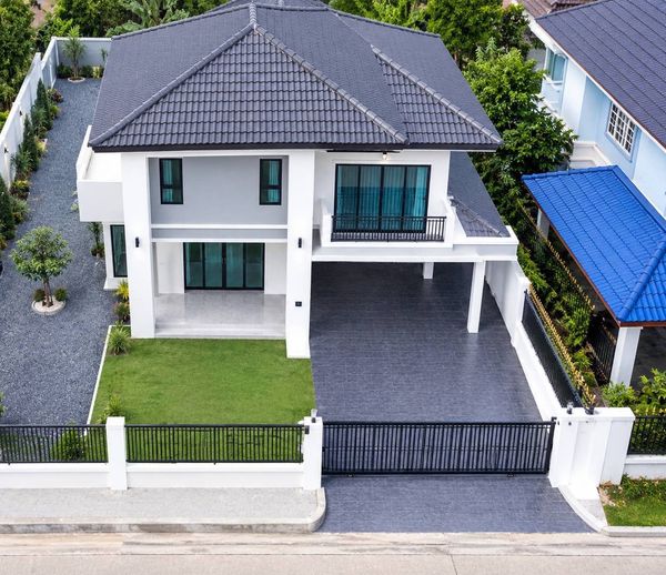 ขายบ้านเดี่ยว 2 ชั้น บ้านมณีรินทร์ รัตนาธิเบศร์ แปลงหัวมุม 4 ห้องนอน 4 ห้องน้ำ ฟรีค่าโอน