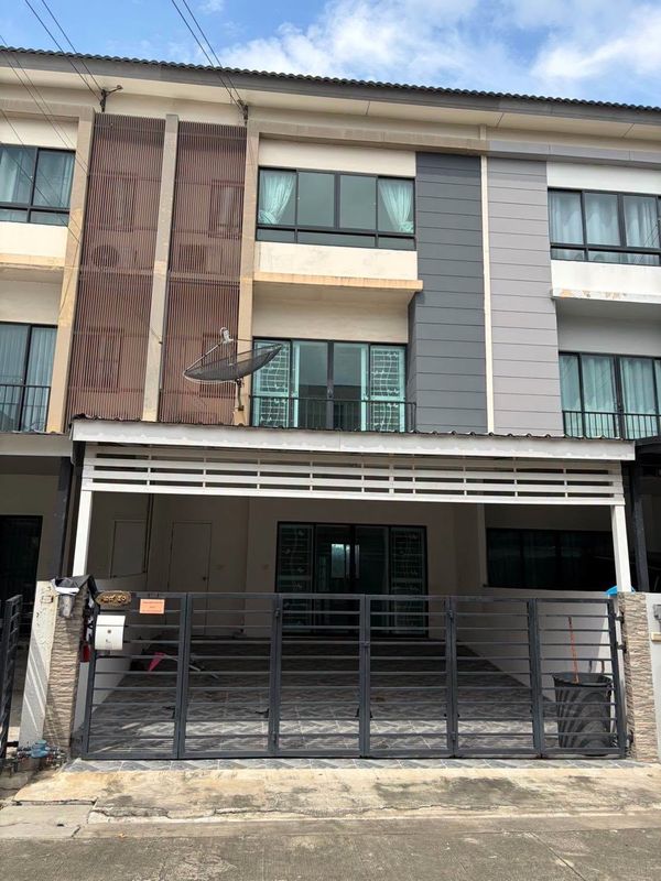 (Code HR401) House for sale, The Connect UP 3 ChalermPhraKeit 67 project: The Connect UP 3 Chalerm PhraKeit 67