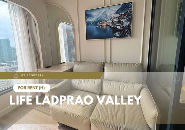 For rent ✨ Life Ladprao Valley ✨ Fully furnished with complete appliances; located near BTS Ha Yaek Lat Phrao / MRT Phahon Yothin.